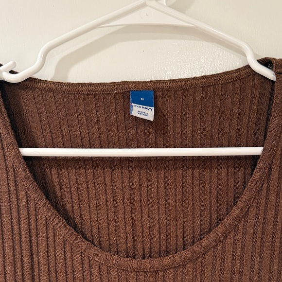 Old Navy Chocolate Short Sleeve Ribbed Tee - Picture 2 of 2